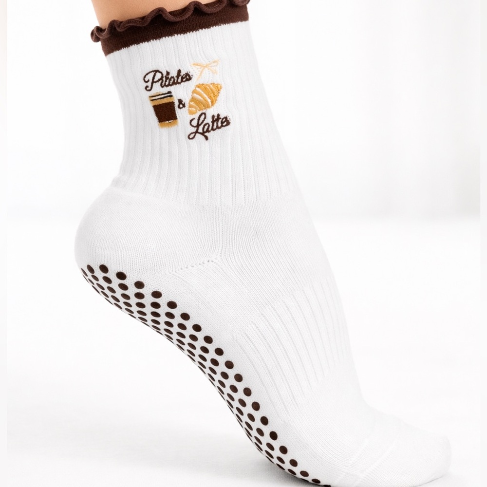 ŌRA Grip Socks – Pilates & Latte Edition